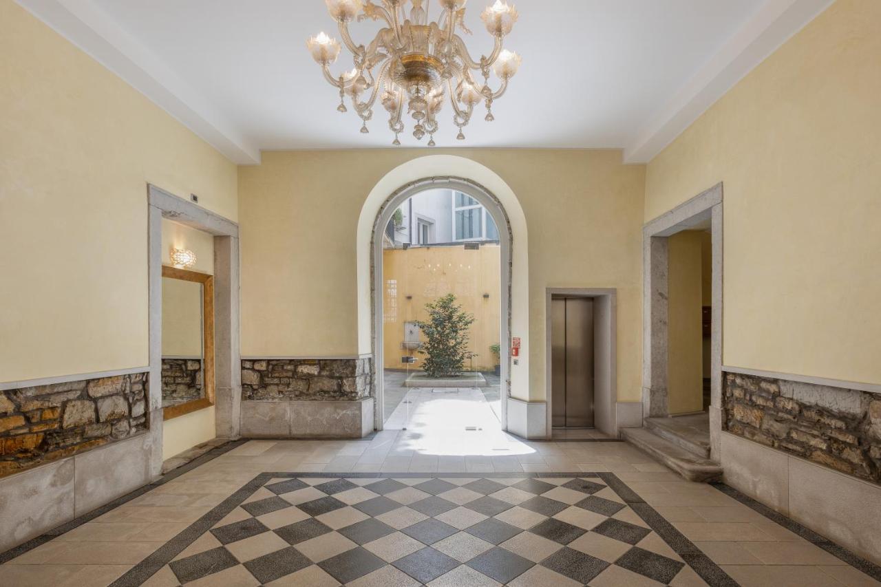 Suite Saba, Stile E Parcheggio In Centro A Triest Exterior foto