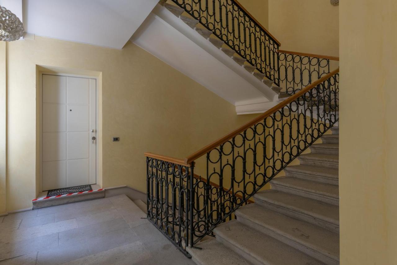 Suite Saba, Stile E Parcheggio In Centro A Triest Exterior foto